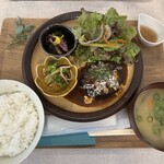 マツバラbase 號 - ハンバーグランチ（デミグラス）