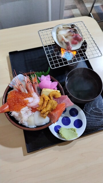 Kita no Seafood Donburiya Wagamama Don Tomakomai Shokudo