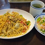 カサン - 私はバジリコパスタセット1100円♫決して華やかではないけれど、これはこれでなんか懐かしいお味です(uωu*)