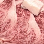 牛銀本店 - 特産松阪牛リブロースのドアップ