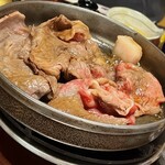 牛銀本店 - 焼き上がりに近づいてきました