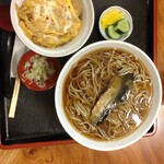 山形屋 - 『にしんそば(大盛)』と『小カツ丼』。
