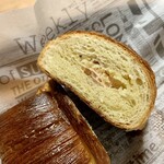 メゾン ムラタ - プラリネルージュのアーモンドリボン ¥340