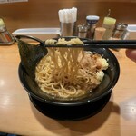 肉盛り みそラーメン 侍倶楽部 - 麺リフトしてみました