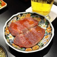 赤身焼肉 かるびあーの 新橋店 - 厳選タン　ネギ塩焼き