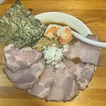 極汁美麺 umami - 地鶏白湯甘海老醤油（1600円）＋炭火焼きチャーシュー（500円）