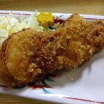 とん八 - 串カツ１本 330円(税込)(2025年4月10日撮影)