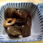 とん八 - こんにゃくのピリ辛炒め煮 400円(税込)(2025年4月10日撮影)