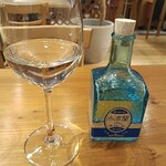 アル・ケッチァーノ  - 稚鮎には日本酒らしい。自社製造酒らしい。