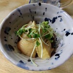 とん八 - 鶏団子と筍煮 450円(税込)(2025年4月4日撮影)