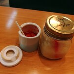 おなかの友達 萬来 - ニンニクと豆板醤