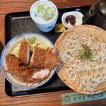 信州家 - カツとそばのセット