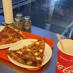 Henry's PIZZA - 
