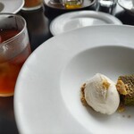 欧風小皿料理 沢村 - デザート 和三盆アイスと抹茶のケーキ