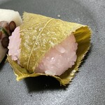 마이스즈메 - 벚꽃 떡 클로즈업