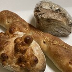 パントキ - ドライフルーツ入カンパーニュ4/1で\300！