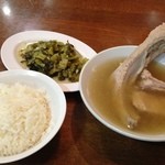 FOUNDER BAK KUT TEH RESTAURANT - 肉骨茶、ライス、塩菜の炒め物