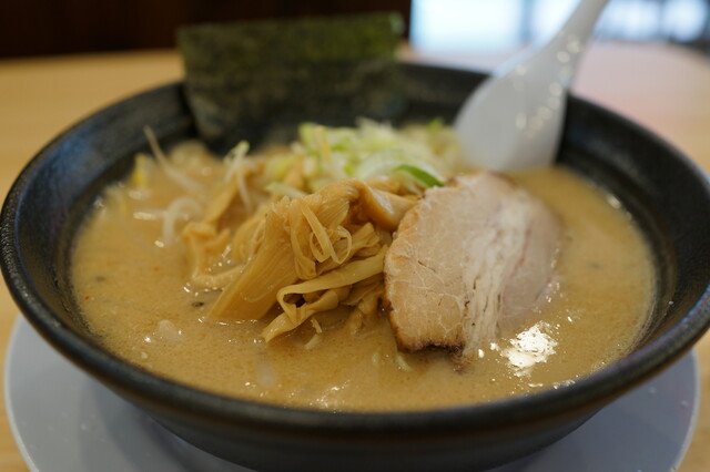 完熟ラーメン 本丸 泉駅前店 - 泉（福島交通）（ラーメン）の写真