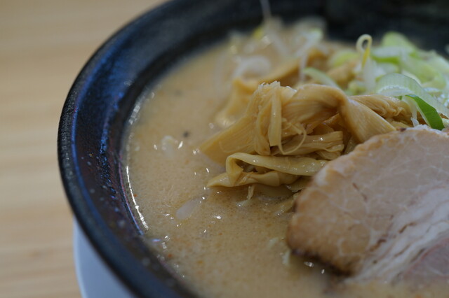 完熟ラーメン 本丸 泉駅前店 - 泉（福島交通）（ラーメン）の写真