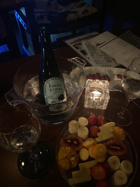 バーアンドフード 黒い月（バーアンドフードクロイツキ） - 中央弘前（バー）の写真