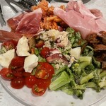 ピッツエリア エ トラットリア ダ イーサ - 前菜の盛り合わせ（3人前）