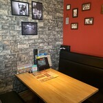 肉バル ココロ - イス席