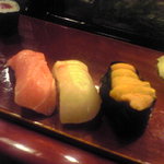 紅葉寿司 - 寿司３品アップ