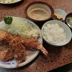 林や - 海老・ひれ・牡蠣定食1260円