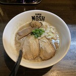 RAMEN MOSH - らーめん（950円）