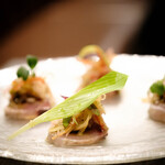 Eccomi!! - 藁焼きのブリのカルパッチョ