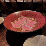 タビ式 - カレー味のそうめん。ローストビーフに合います。素麺は有名どころの太いタイプのモノでした。