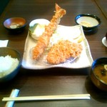 平田牧場 極 - 休日メニューの金華豚と海老フライのセット