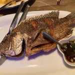 BANGKOK タイ料理 - フライドティラピア　東南アジアではどこでも大人気