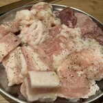 ホルモンラボ - 豚トロ シマチョウ 豚タン