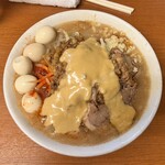 ラーメン荘 地球規模で考えろ ソラ - 小ラーメン(00㌘) 950円 (うずら(5個) 100円、ガリマヨ 100円、脂マシ)
