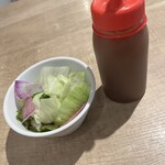 レストラン本陣 - サラダもついてきます。