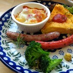 白州アルベロ - 白州フランクのソーセージ、グラタン、フリッタータ