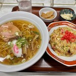 善磯 - ラーメン半チャーハンセット　800円