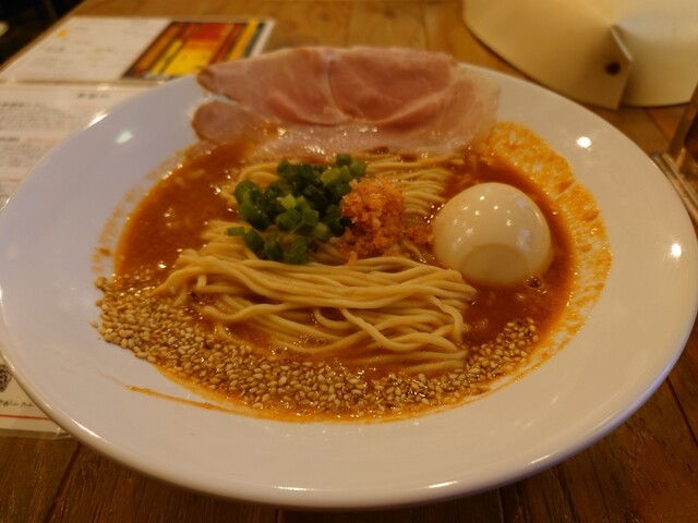 弘前海老トマト &ndash; 駅前の人気ラーメン店｜弘前市