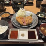 牛カツ京都勝牛 道頓堀中座くいだおれビル店 - 