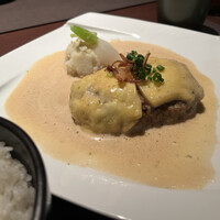 旬菜ステーキ処 らいむらいと - らいむらいと風チーズハンバーグ200g
