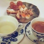 プリズマ - 食後の飲み物とプティフール