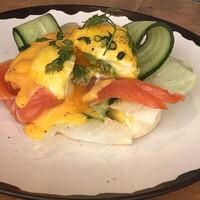 ザ タヴァン グリル＆ラウンジ - 