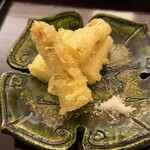 日本料理 晴山 - 白アスパラの天ぷら