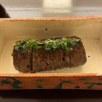 日本料理 晴山 - 筍の牛巻き