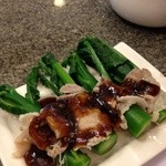 Dim Sum The Art of Chinese Tidbits - 上にはオイスターソース、