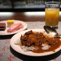レストランアラスカ 築地店 - お奨めはハヤシライス、ビーフ使用