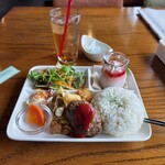 べじたぶるkitchen　イロドリ - 珈琲か紅茶まで付いてのワンセット、ランチのみのサービス