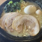 横浜家系ラーメン 一新家 - 
