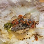 祖父江料理店 - 魚はスズキかな？大ぶりの牡蠣や野菜の旨味が渾然一体となって…。